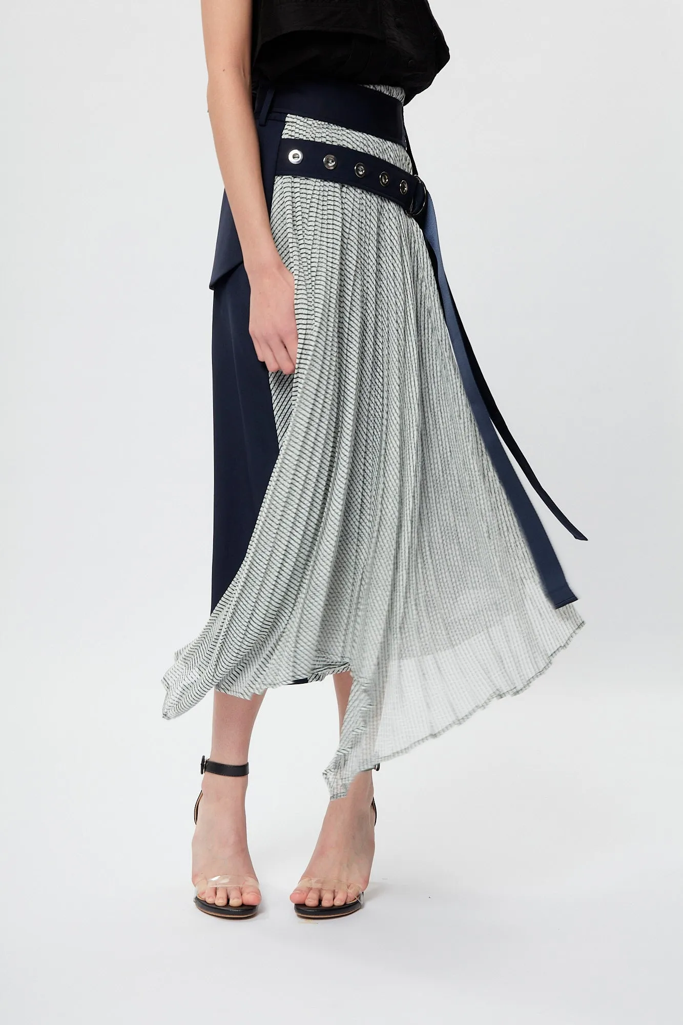 Belted Asymmetric Pleating Skirt