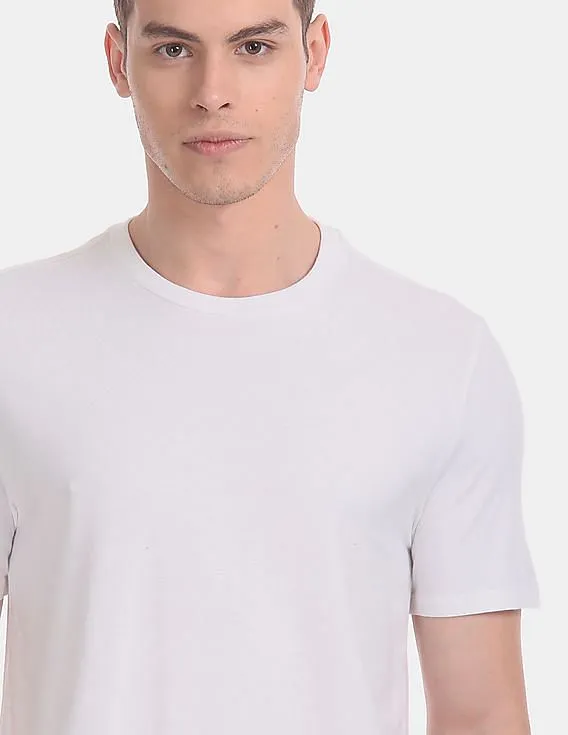 GAP White Solid Crew Neck T-Shirt