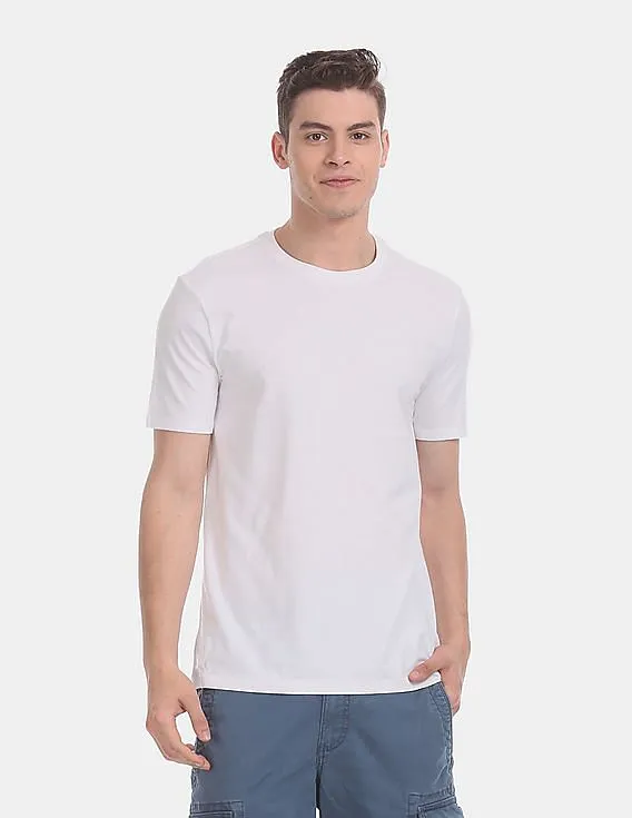 GAP White Solid Crew Neck T-Shirt