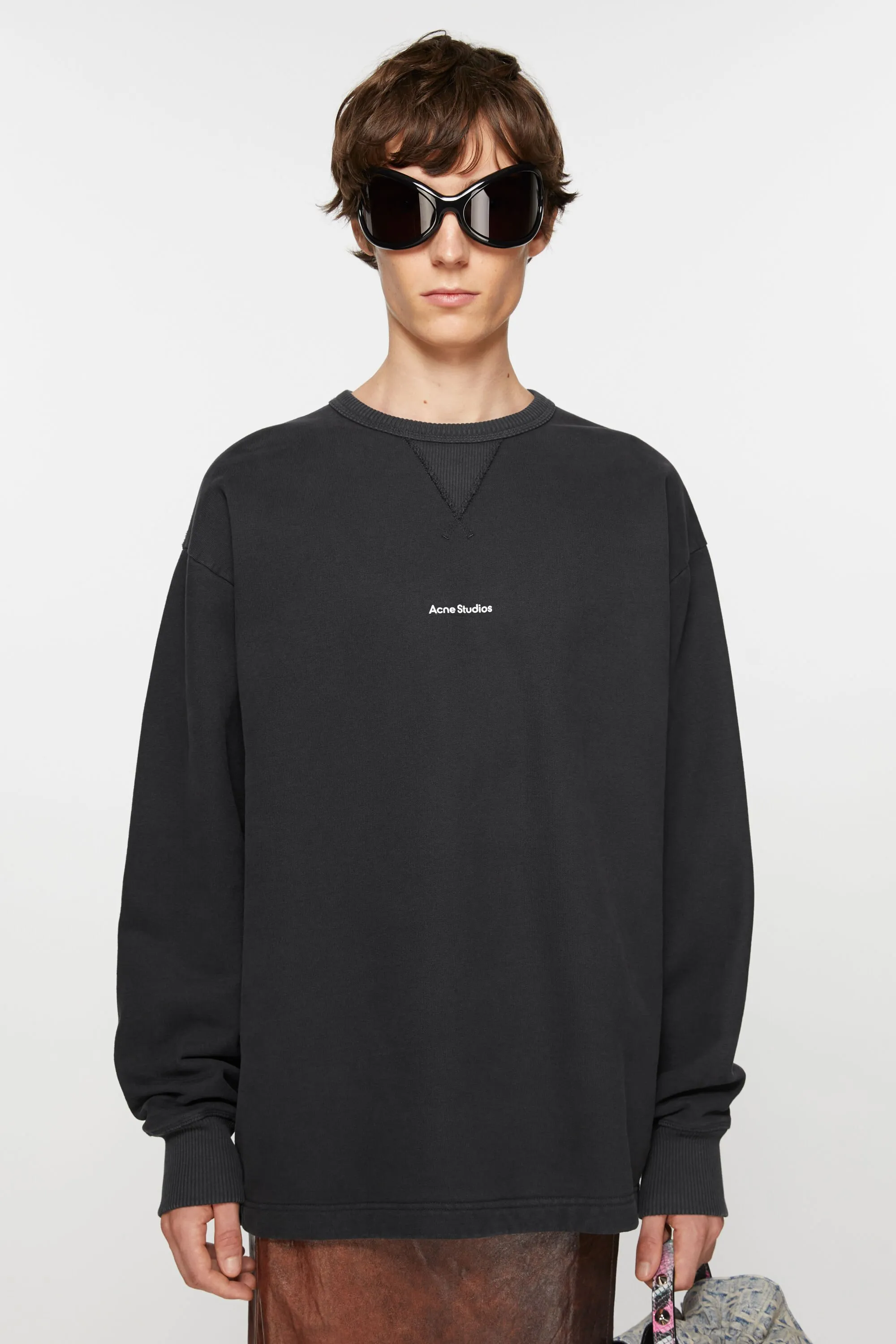 Logo sweater