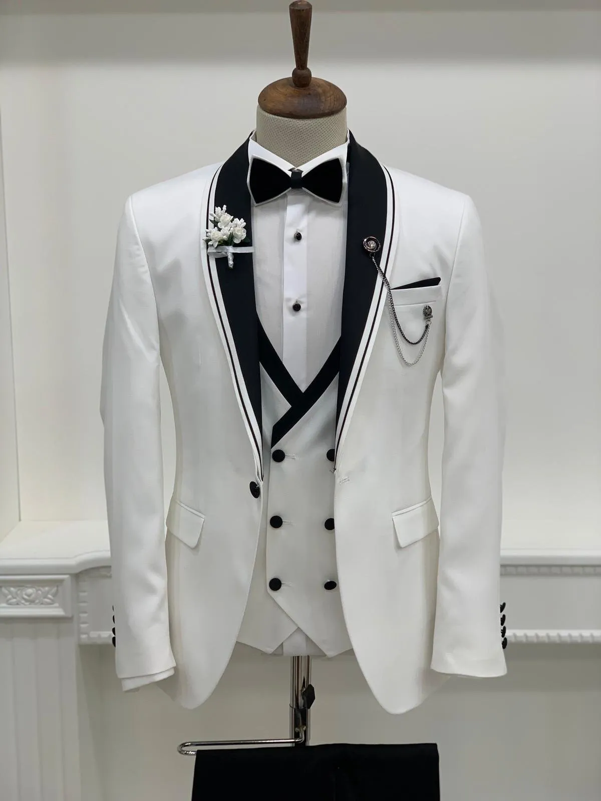 Serra Royal White Slim Fit Tuxedo