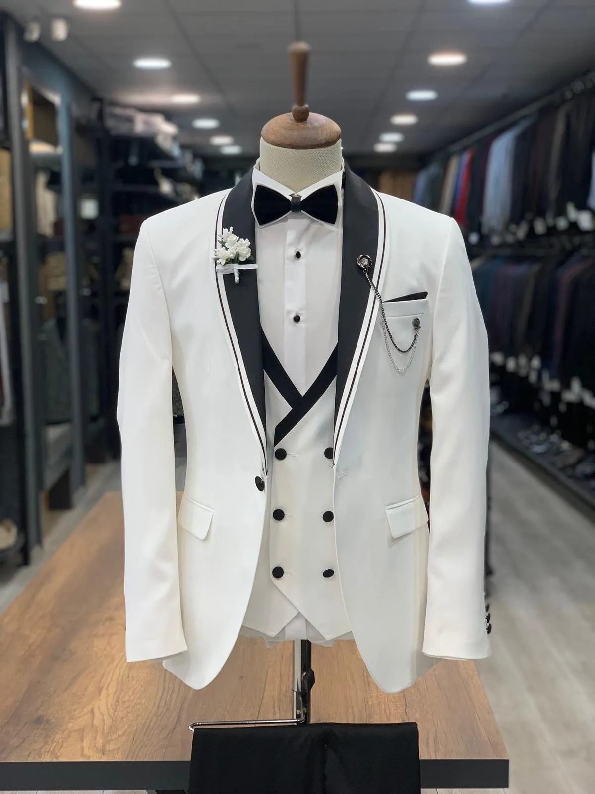 Serra Royal White Slim Fit Tuxedo