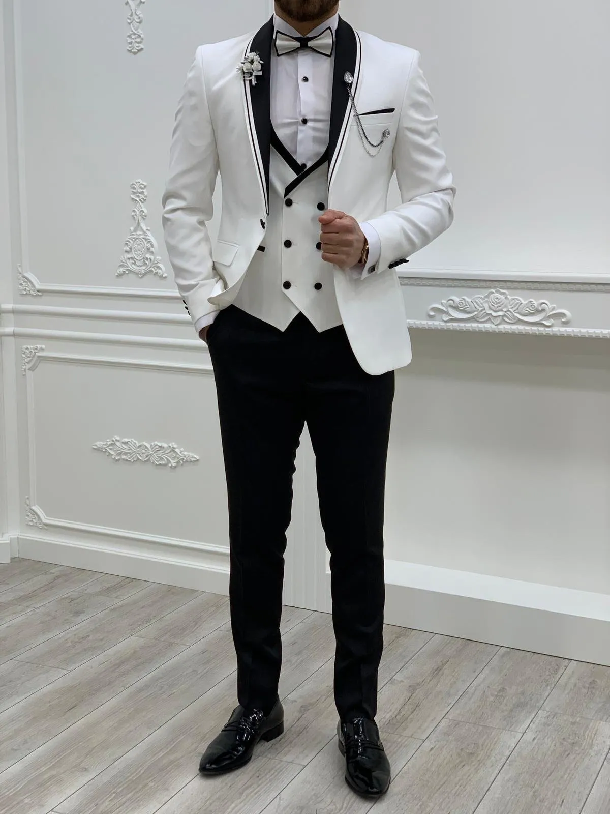 Serra Royal White Slim Fit Tuxedo