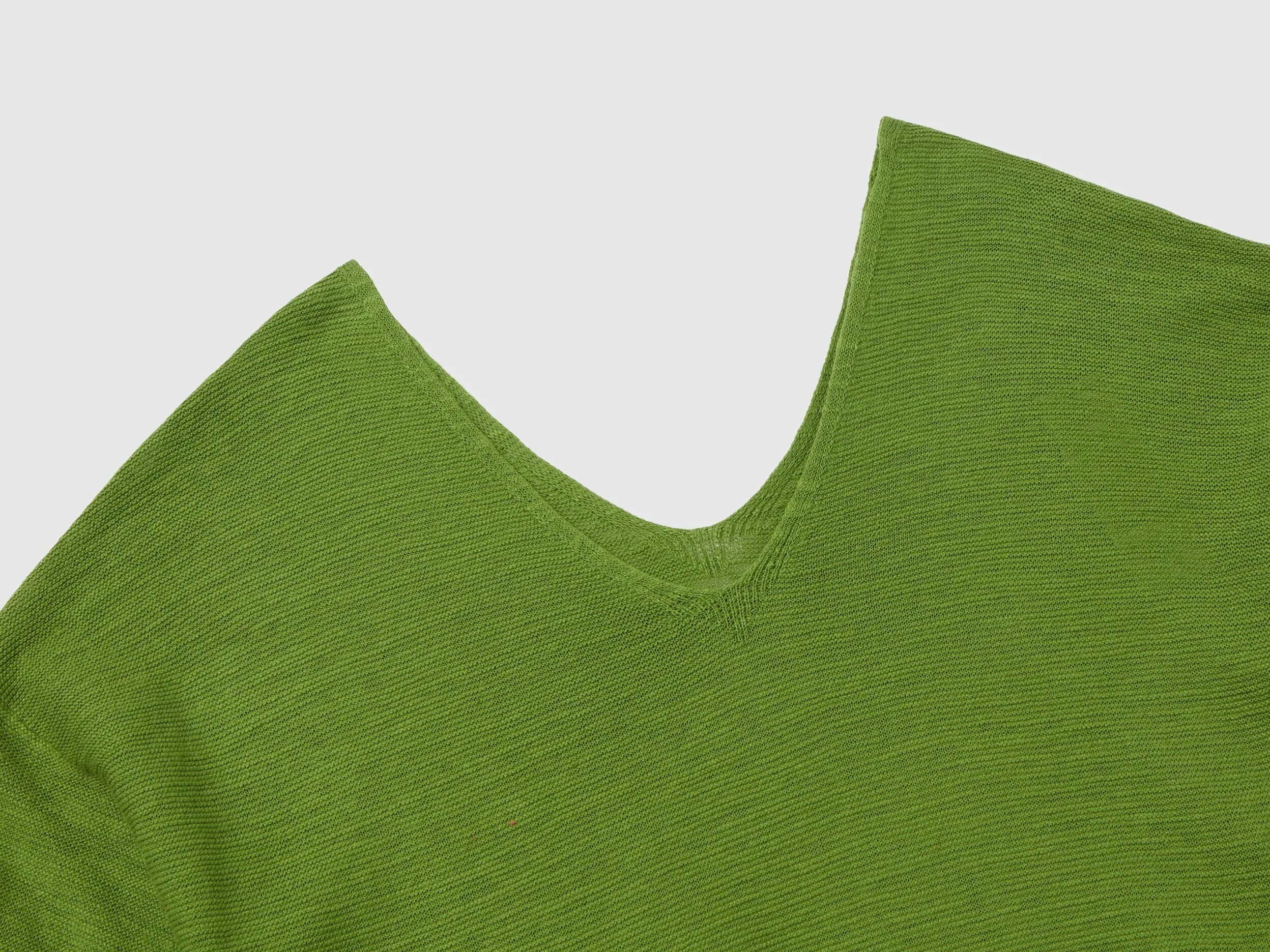 Sweater in linen and cotton blend - Military Green | Benetton