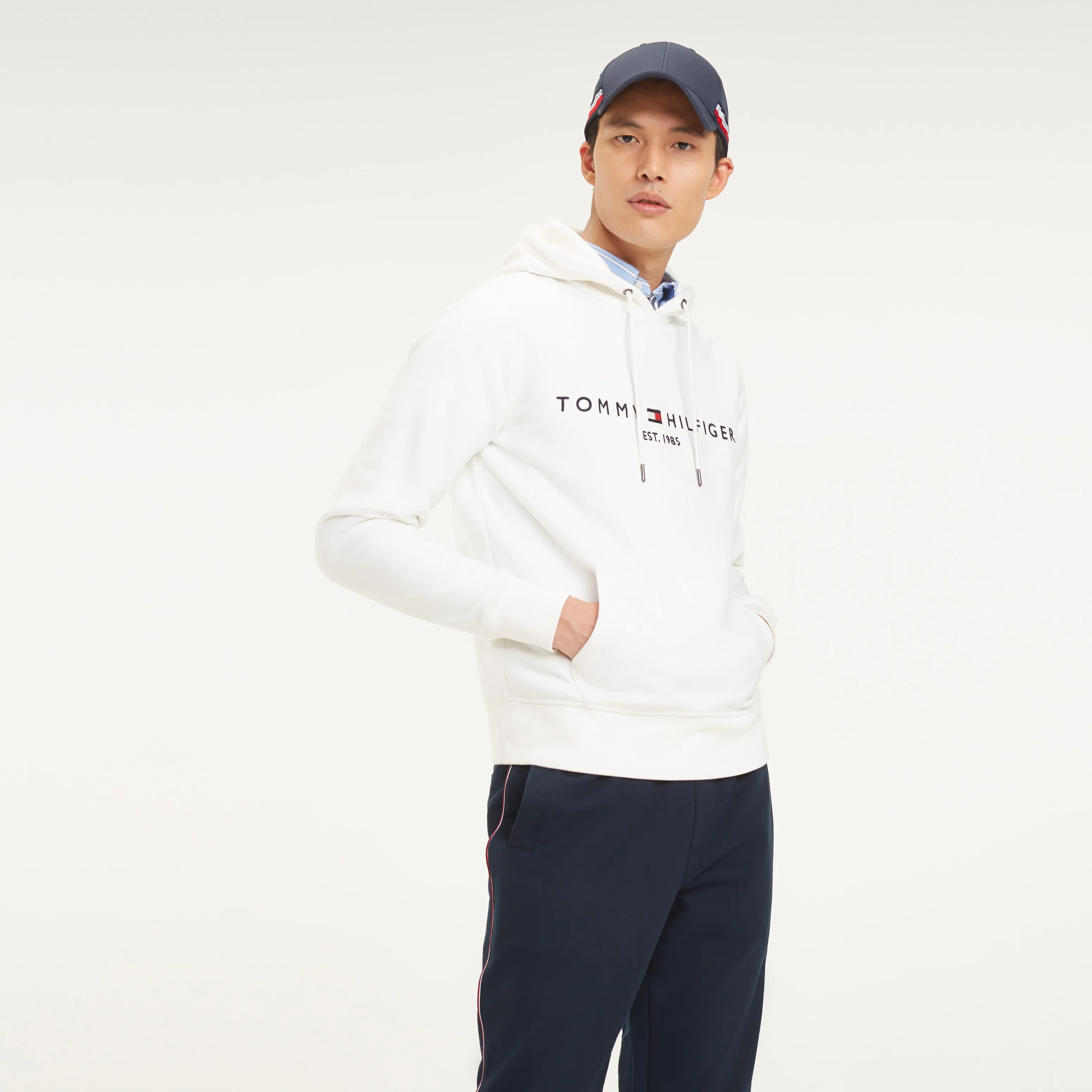 Tommy Logo Hoodie | Sweatshirts & Hoodies | Tommy Hilfiger