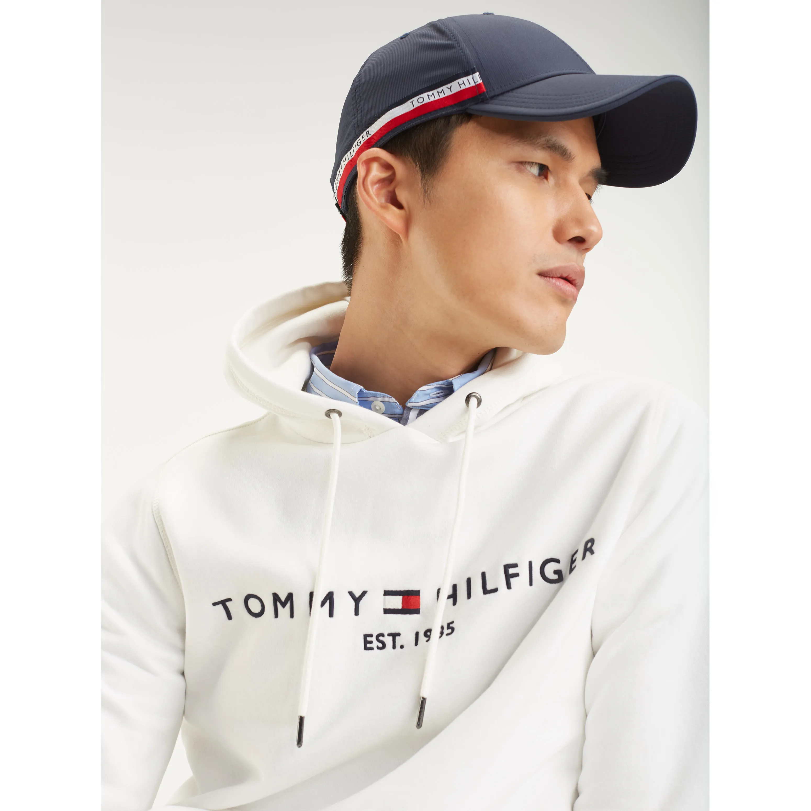 Tommy Logo Hoodie | Sweatshirts & Hoodies | Tommy Hilfiger